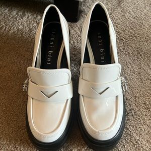 Gianni Bini platform white loafer